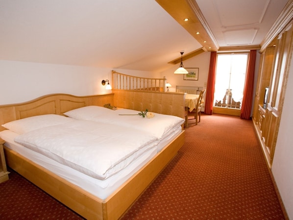 (3) Ein-Raum-Ferienwohnung Panorama 32qm, Dusche/WC, Küche, Balkon-Wohn/Schlafraum
