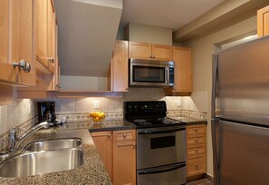 Fully equipped kitchen