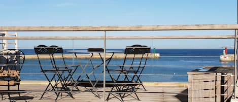 Terrasse front de mer