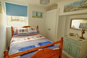 Beach hut bedroom