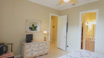 Ground Floor, Pet Friendly & Steps from the Beach!