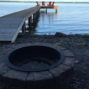 Unwind under the stars with fireside chats and lake breezes.