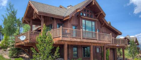 Summer in Big Sky! True Montana paradise in the Silver Star Chalet!