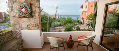 Balcony Ocean/Garden View