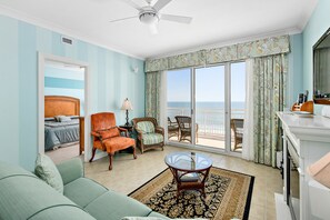 Oceanfront Living Area 