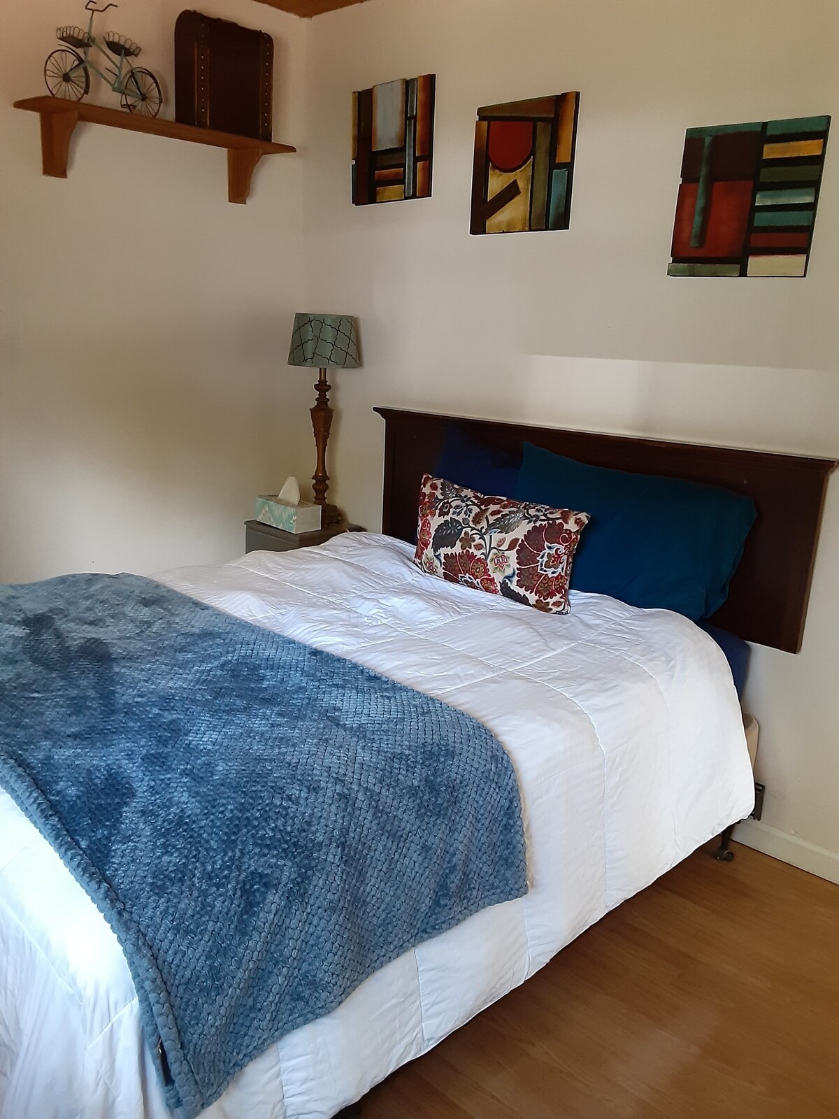 Awesome Lake Home Novel Attractions  Close-Safari Park Zoo