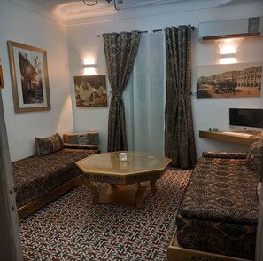 Seating Room