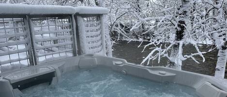 Creekside Hot Tub