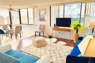 2bed/2bath Penthouse Ocean View...upgraded
