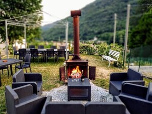 The old stove in the BBQ area 