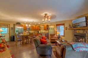 Living Room with Gas Log Fireplace and Flatscreen TV