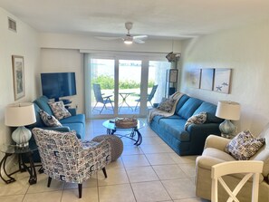 unit 192 bay view living room