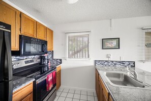 Full Kitchen for all your dining needs