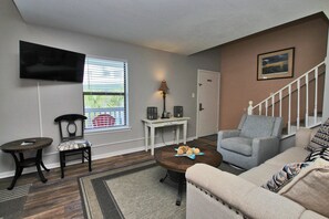 Living Room (6)