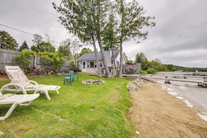 Private Beach | Fire Pit | Dock | Single-Story Cottage