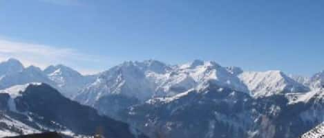 Vue magnifique sur la montagne, depuis le balcon du séjour