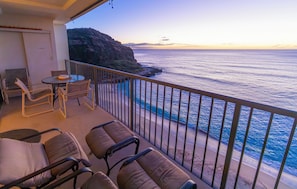 Evening Lanai view to the left