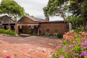 Driveway and carport area with 4 offstreet parking spaces if you double park