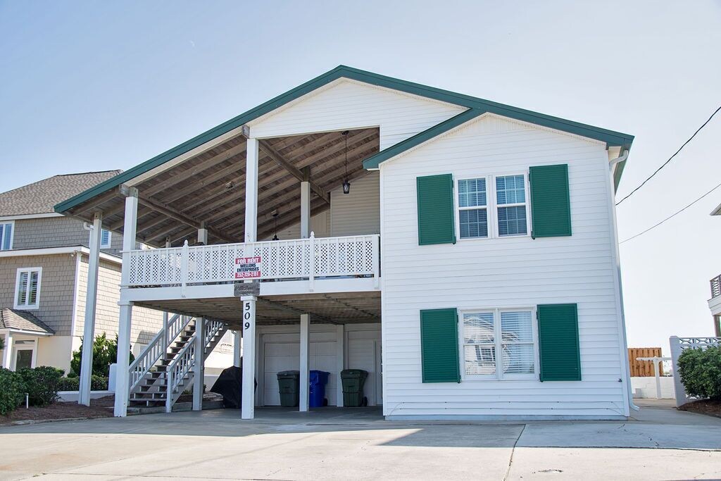 Oceanfront on Highly Sought After Ocean Ridge Drive - Atlantic Beach