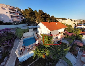Outside property with apartment location
