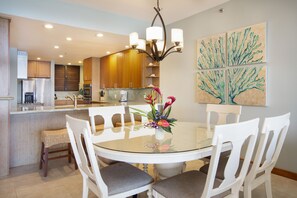 Sands of Kahana 255 Dining Room