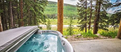 Two private hot tubs with one on each side