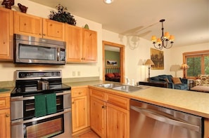 The fully-equipped features stainless steel appliances