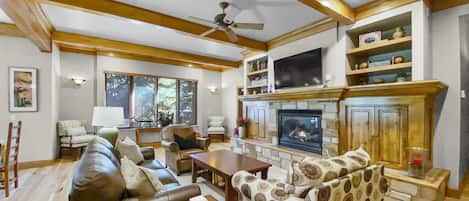 2665 Telemark Run - a SkyRun Park City Property - Gorgeous Living Room with New Wood Floors!