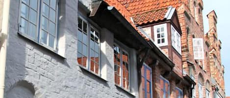 Das Haus im Glück: Seit 400 Jahren Wohnhaus in einer ruhigen Altstadtgasse