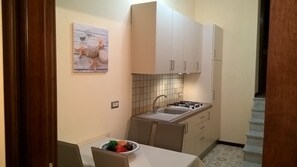 Kitchenette and dining room