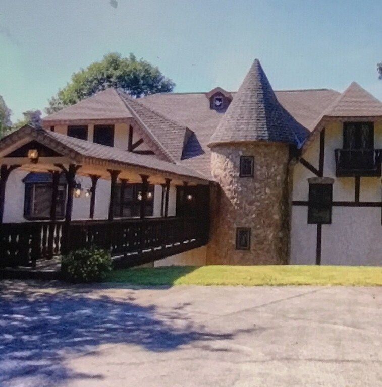 8k Sf Castle 4 Mi To Lakepoint Private Gated With Mountain Creekside Views Cartersville 8k Sf Castle 4 Mi To Lakepoint Private Gated With Mountain Creekside Views Cartersville