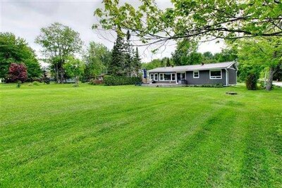 Beautiful Waterfront Cottage - Boater's Paradise