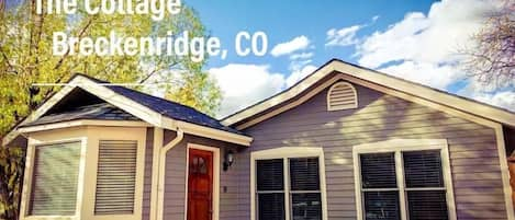 Embrace Serenity at The Cottage: Discover a peaceful retreat at The Cottage, perfectly situated in the historic heart of Breckenridge. A sanctuary where every detail has been curated to create an atmosphere of warmth and tranquility. 