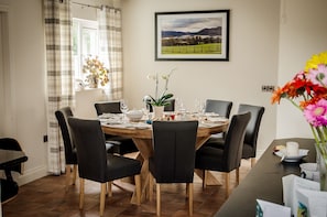 Enjoy our open kitchen floor plan and host an extravagant dining party.