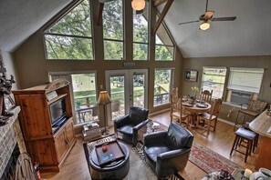 cozy living/dining area with excellent view of water!