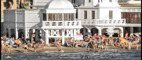 Balneario de La Palma en la playa de La Caleta 