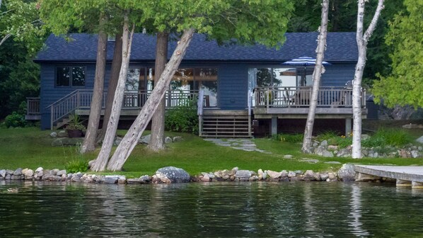 Steps to the lake.