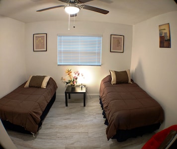 Sarasota Downtown All Inclusive Town house !!!