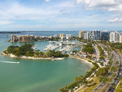 Downtown Sarasota Townhouse in Historic Center !!!