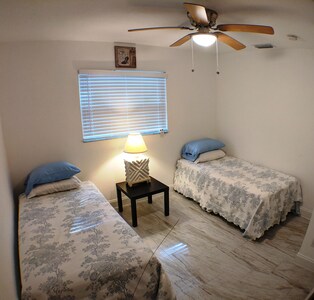 Downtown Sarasota Townhouse in Historic Center !!!