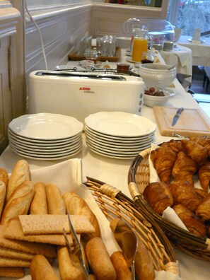 Breakfast meal