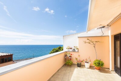 LUXURIOUS ROOF TERRACE