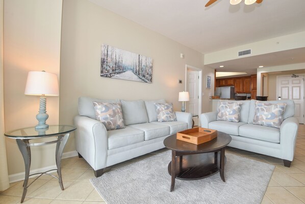 Silver Beach Towers West 405 - Living Area