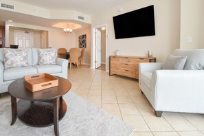 Silver Beach Towers West 405 - Living Area