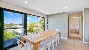 Seaside Royale | Dining room