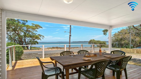 BBQ, Covered Outdoor Area, Outdoor deck