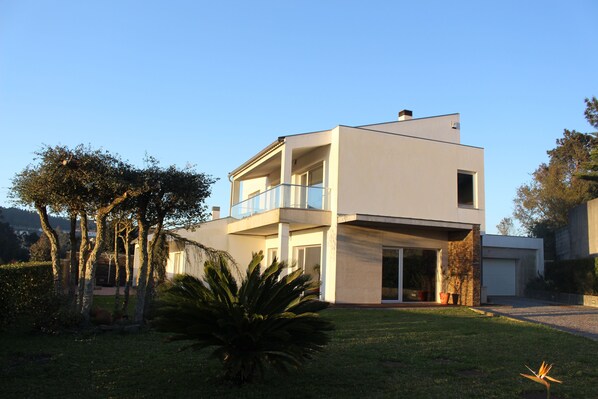 Exterior garden