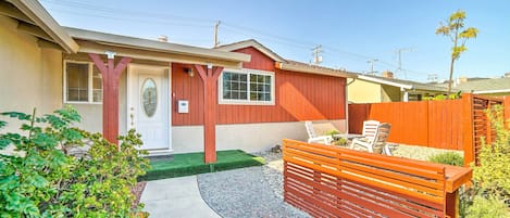 Santa Clara Vacation Rental | 3BR | 2BA | 2 Steps Required for Entry