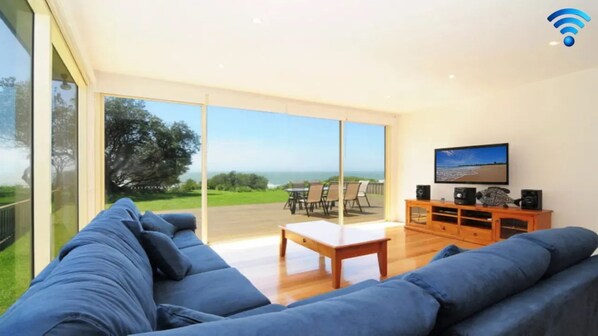 Pacific Views | Direct access to Culburra Beach | Amazing Views