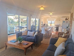 Lounge, dining and kitchen